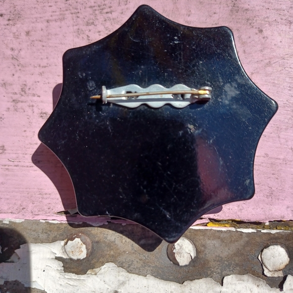 Rare Antique Bakelite Brooch Circa 1930's - Picture 2 of 8